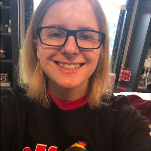 Meet your Posher, Alison - Picture 1 of 1